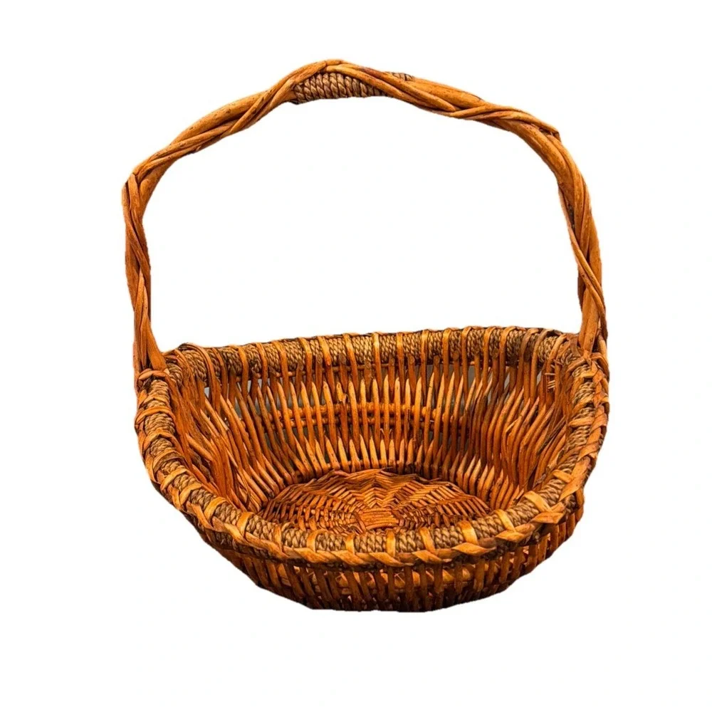 LG‎ Rustic Wicker Gathering Basket Farmhouse Cottagecore Decor Reinforced Handle
